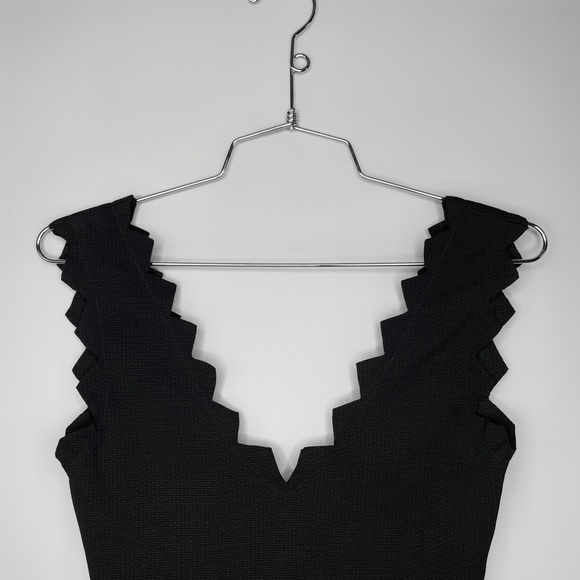 SOLD Marysia Black Maillot V-Neck Scallop Zig Zag One Piece Swimsuit Size Small - Picture 7 of 14